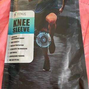 Fitnus Knee Sleeve with Advanced Performance Fabric